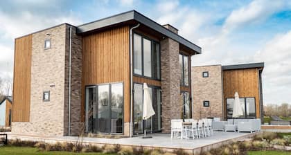 Luxury Villa With Dishwasher