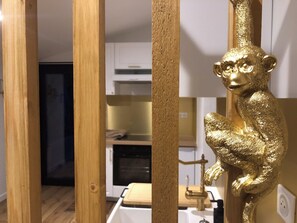 Micro-ondes, four, plaque de cuisson, lave-vaisselle