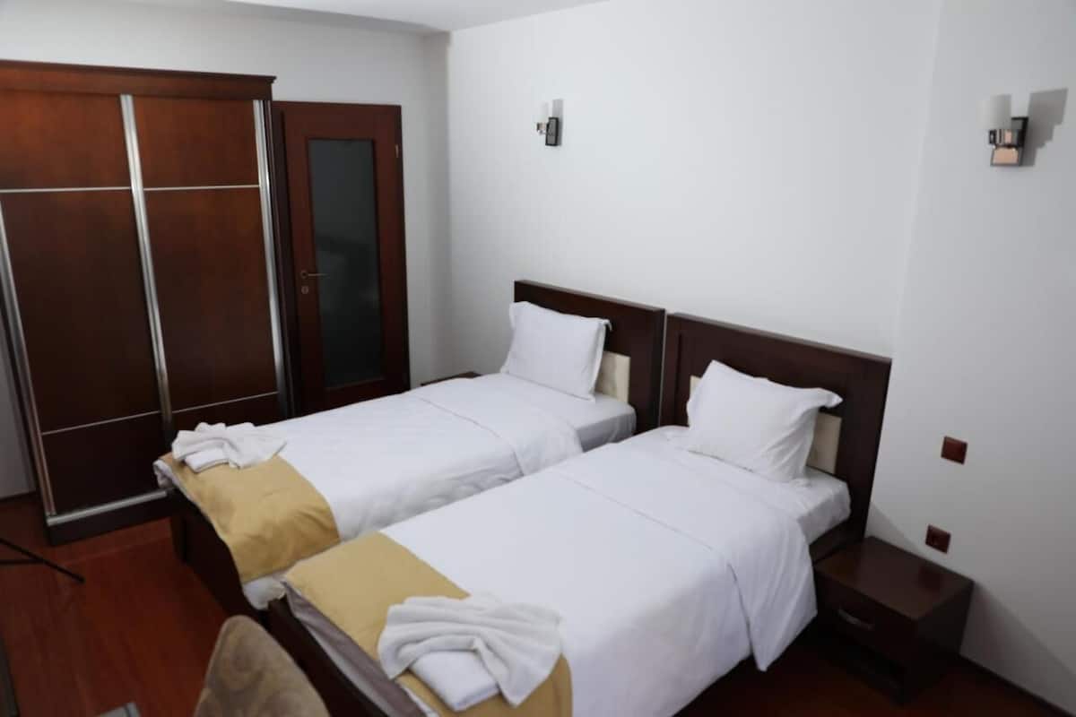 Basic Twin Room | Desk, soundproofing, free WiFi, bed sheets