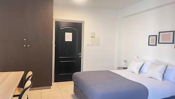 Luxury Studio, City View | Blackout drapes, iron/ironing board, free WiFi