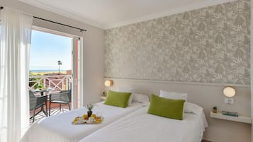 Chalet | 2 bedrooms, individually furnished, bed sheets