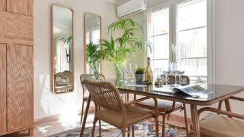 Chalet | Dining