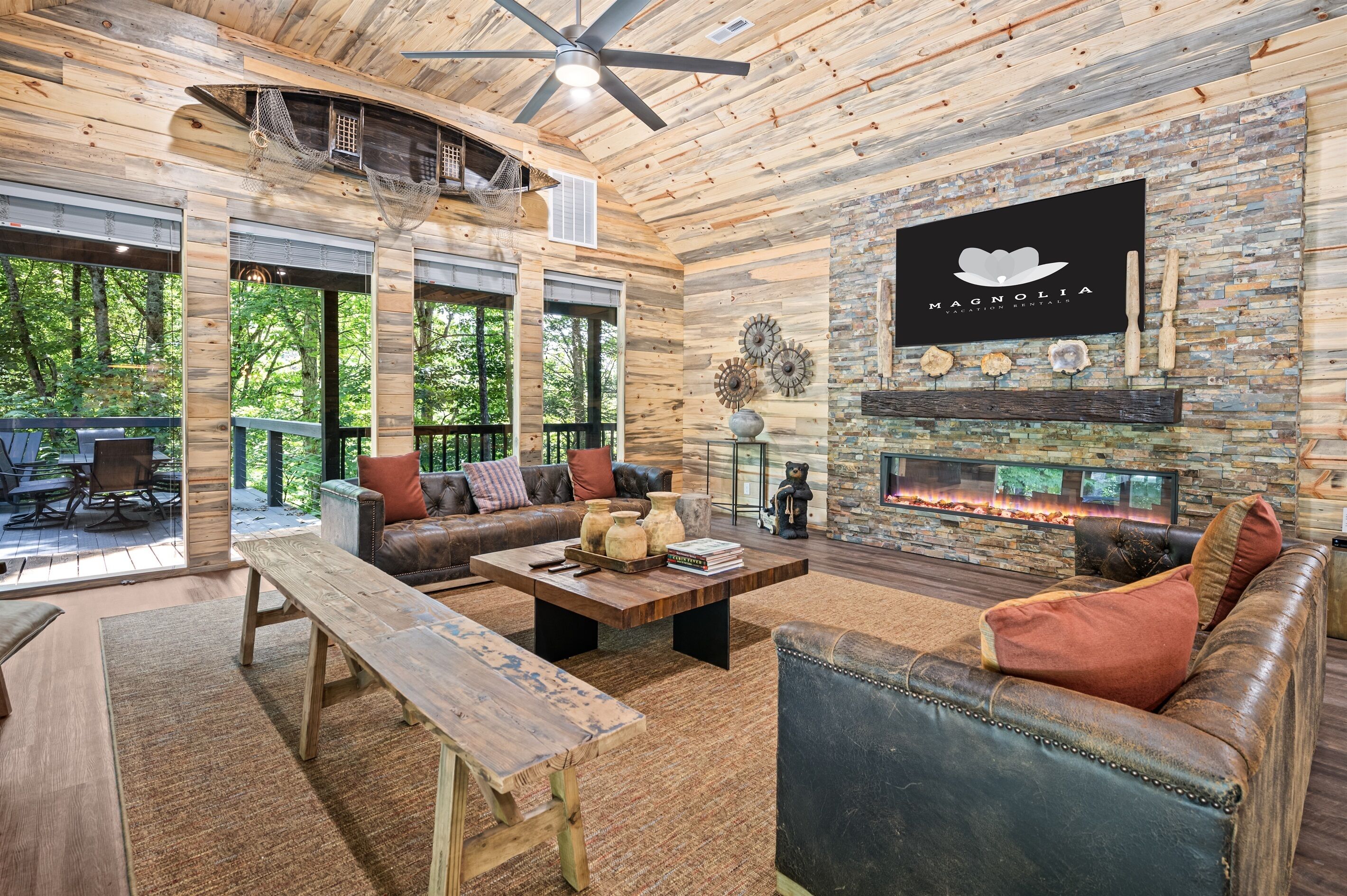 智能电视、壁炉、电子游戏、书