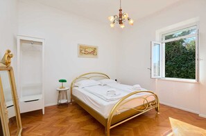 2 bedrooms, free WiFi, bed sheets