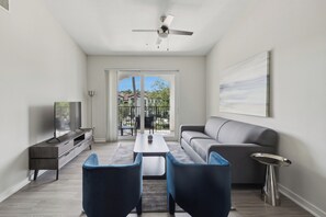 Grand appartement (Self Check-in with Virtual Front Desk) | Woonruimte | Smart-tv