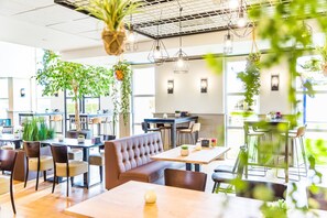 House | Dining