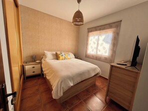 3 bedrooms, WiFi, bed sheets