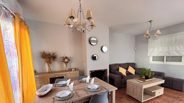 Dining - House with pool in Malaga (Sierra de Yeguas)