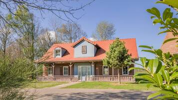 Villa | Exterior
