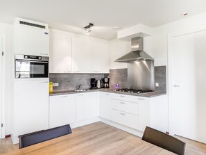 Villa | Eget kjøkken | Høy barnestol