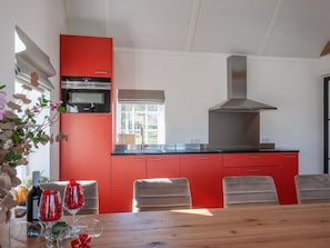 Private kitchen - Villa in Someren Near Golf Course (Someren)