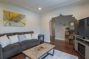 TV connectée, cheminée