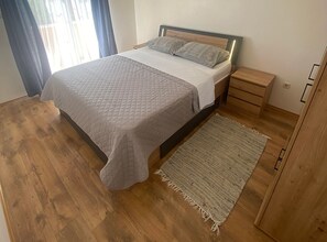 3 Schlafzimmer, Bügeleisen/Bügelbrett, Internetzugang, Bettwäsche