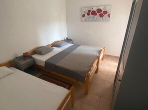 3 bedrooms, iron/ironing board, WiFi, bed sheets - Apartments Danijela & Vlado - Three Bedroom Apartment With Balcony and Garden View (Lopar)