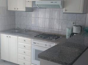 Fridge, microwave, stovetop, coffee/tea maker - Apartments Danijela & Vlado - Three Bedroom Apartment With Balcony and Garden View (Lopar)