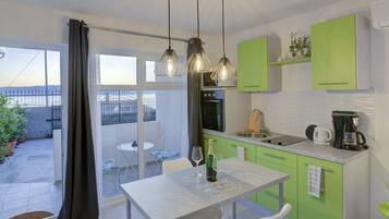 Fridge, microwave, stovetop, toaster