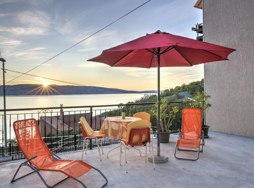 Apartments Luka & Leona - Studio Apartment with Terrace Leona