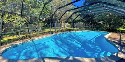 Dog Trot Entire House & Private Pool Texas BlissWood Unique Ranch with optional Safari!