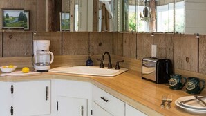 雪櫃、微波爐、爐具、廚房用具/餐具/器皿
