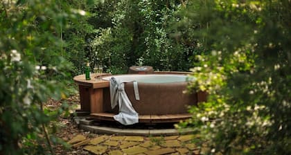 Romantic Mystic Woods Cabin~Private Hot Tub with Optional B&B & TX Ranch Activities!