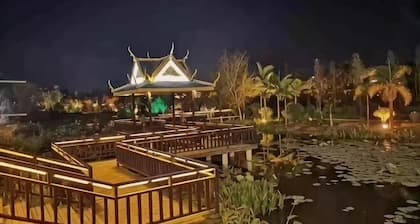 Menglian Bafang Hotel