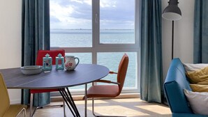 Apartment | Dining - Beautiful Apartment With sea View (Scherpenisse)