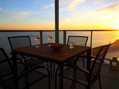 Beautiful Apartment With sea View