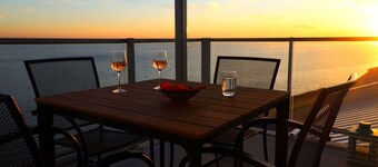 Beautiful Apartment With sea View