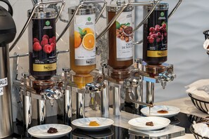 Daily buffet breakfast (RON 35 per person) - HOTEL DUNAREA MAMAIA (Constanta)