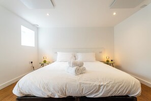 3 bedrooms, desk, laptop workspace, free WiFi