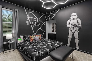 12 bedrooms, free WiFi - Upstay - Guest Home w Cinema Theme Rooms (Kissimmee)