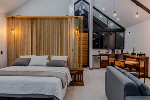 Luxury-Villa, Balkon, Bergblick | Wohnbereich
