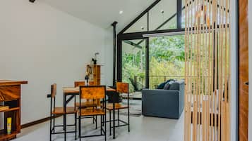 Luxe villa, balkon, uitzicht op bergen | Woonruimte