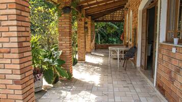 Fachada da propriedade