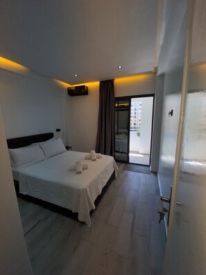 1 chambre, fer et planche à repasser, Wi-Fi, draps fournis