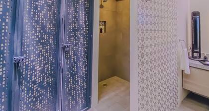 Lovely suite with WiFi in Puebla, contemporary restoration, excellent location.