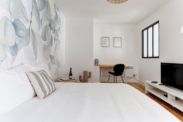 1 bedroom, desk, iron/ironing board, free WiFi