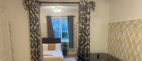 3 bedrooms, iron/ironing board, travel cot, WiFi