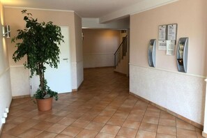 Lobby - Holiday Apartment Heidi and Holger (Bad Zwischenahn)