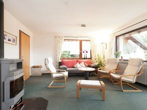 Apartment | Living area - Ferienwohnung mit Balkon im Schwarzwald (Waldachtal)