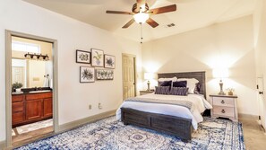 8 soverom, strykejern/-brett og wi-fi (inkludert)