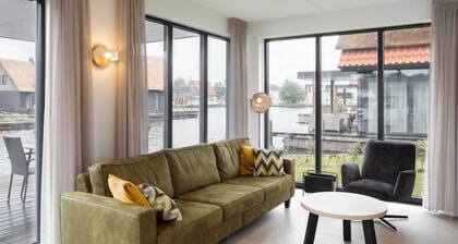 Modern Water Villa With two Bathrooms, on a Holiday Park Near the Frisian Lakes