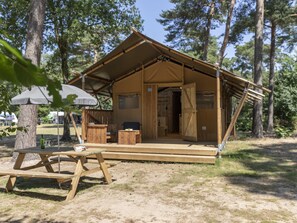 Exterior - Safari Tent in Eindhoven Near Nature Park (Mierlo)
