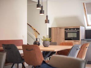 House | Dining