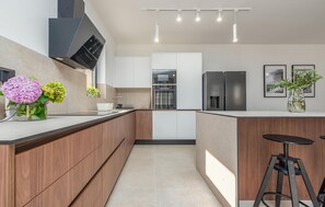 Fridge, oven, dishwasher, coffee/tea maker - Lovely home in Mandre (Mandre)