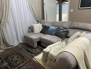 Living area - House in Morada da Praia
 (Morada da Praia Bertioga)