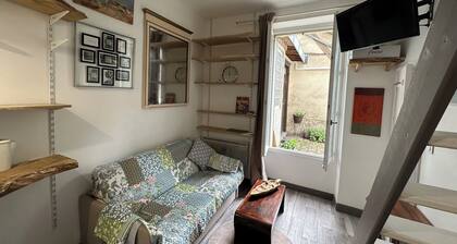Studio / Loft Rez de Chaussée sur Cour Calme