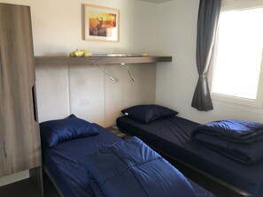 Chalet | 2 bedrooms, individually furnished, bed sheets