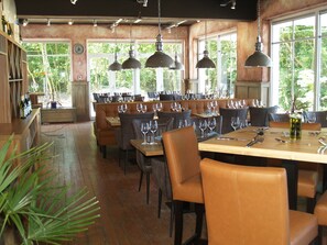 Chalet | Dining