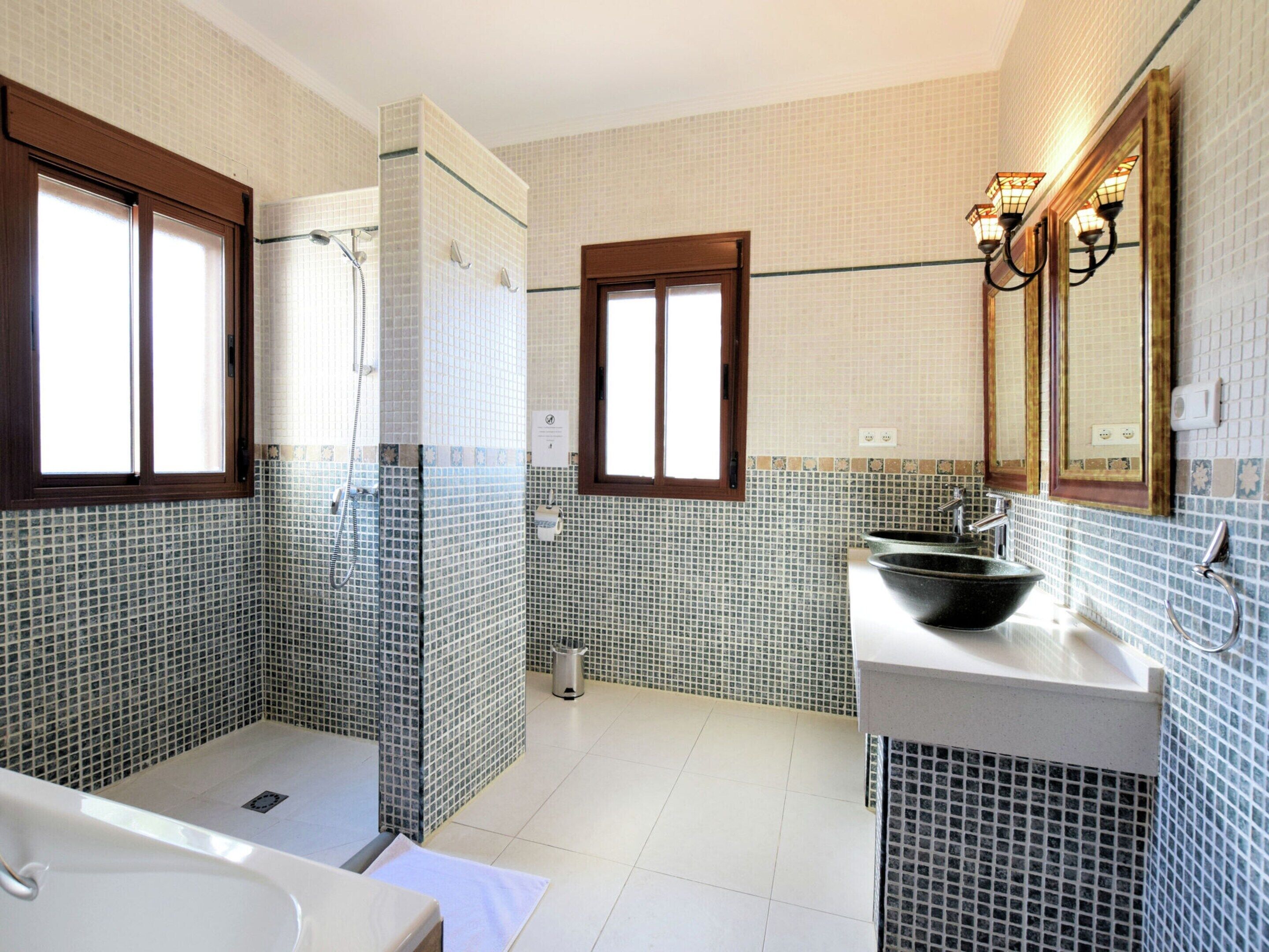 Villa | Bathroom | Shower